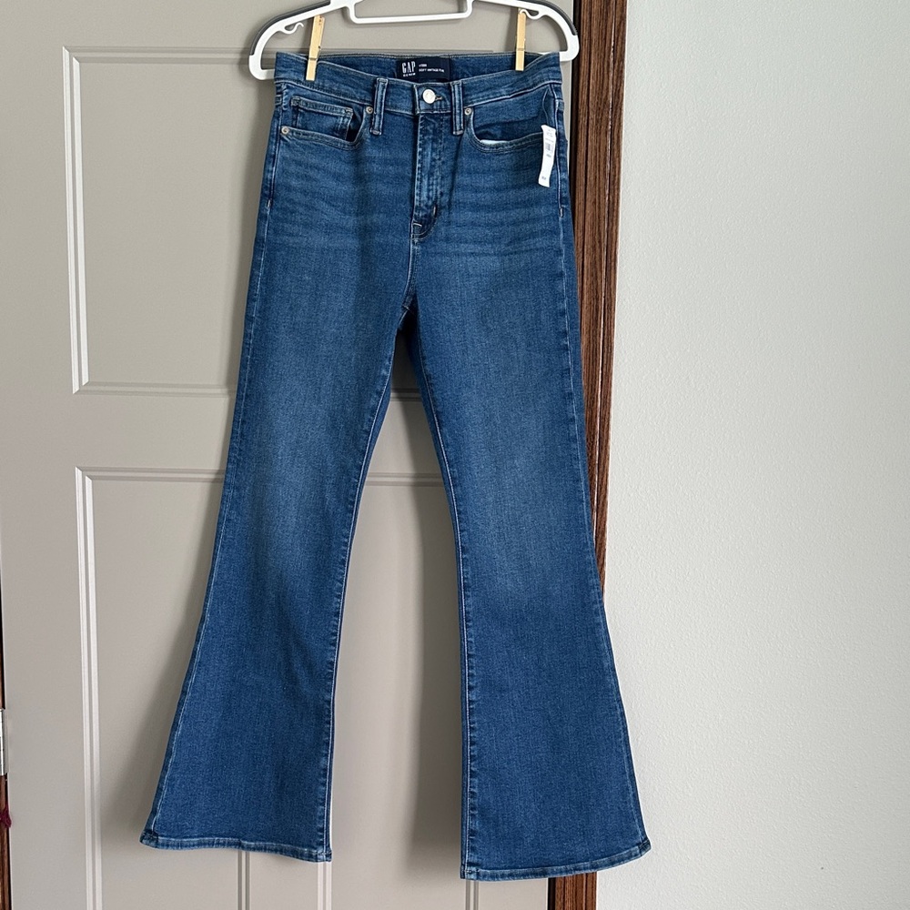 NWT Gap Factory High Rise Soft Vintage Flare Women Jeans size 6/28 Medium Wash